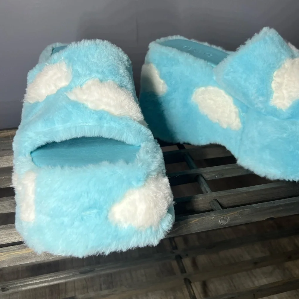 DELIA*s Wish You Were Here Platform Fluffy Blue and White Sandals - Picture 4 of 5